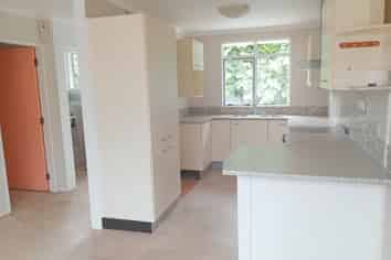 b/3 Surrey St, Waihi