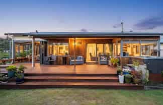 15 Martin Place, Cooks Beach