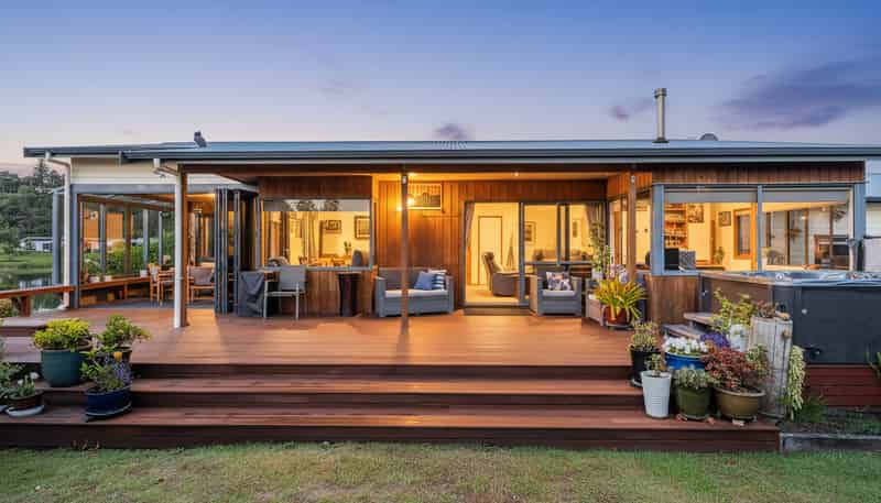 15 Martin Place, Cooks Beach