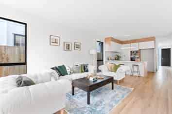 21 Bronzewater Drive, Silverdale