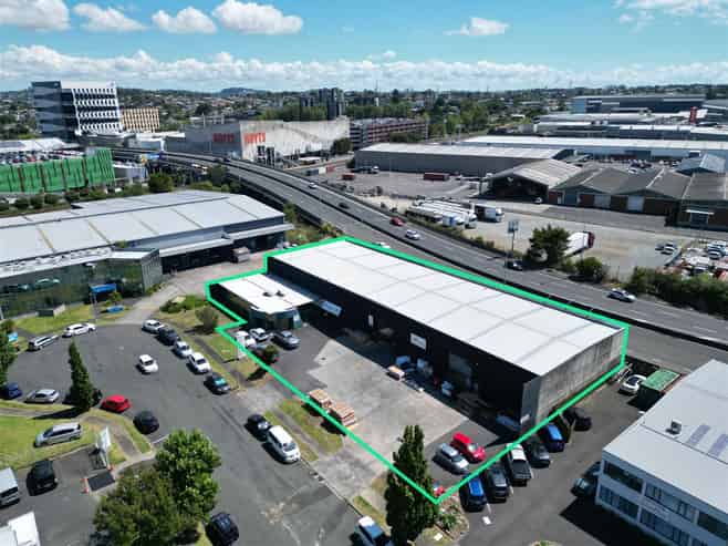 Modern Warehouse in Sylvia Park Precinct