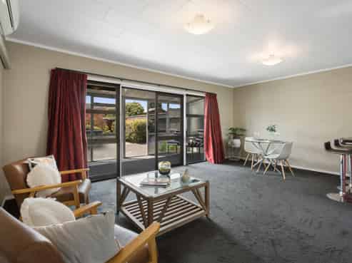 6B Washington Square, Paeroa