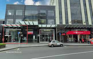 HUGE EXPOSURE, DISCOUNTED RENT
