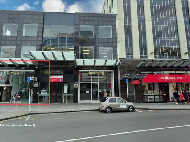 HUGE EXPOSURE, DISCOUNTED RENT
