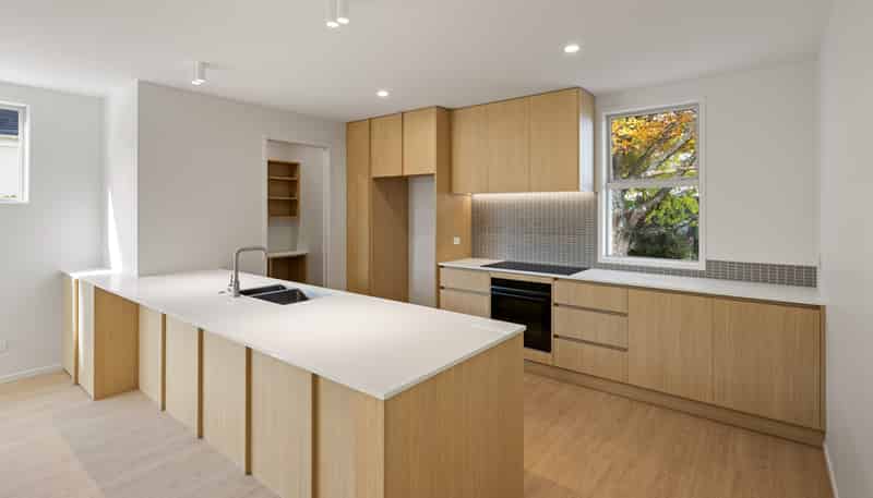 4/2 Woodstock Road, Fairfield