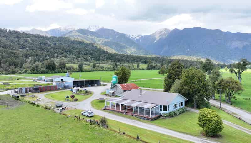 1627 Whataroa Highway, Whataroa