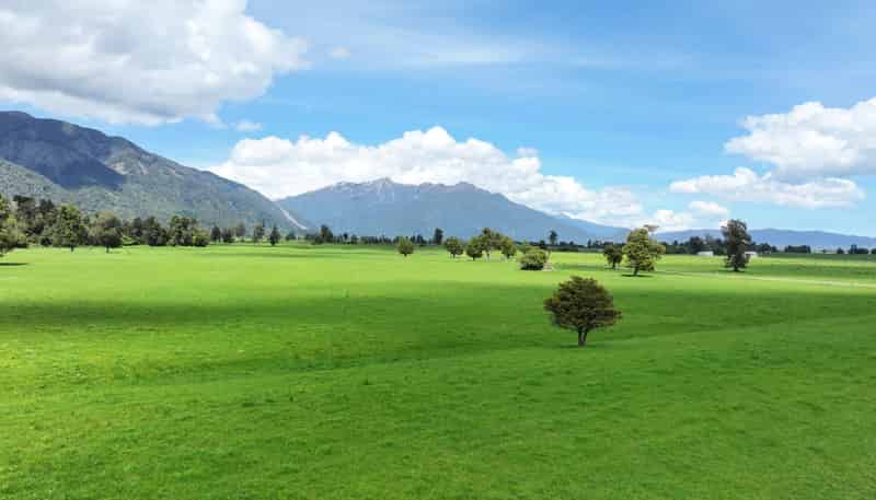 1627 Whataroa Highway, Whataroa