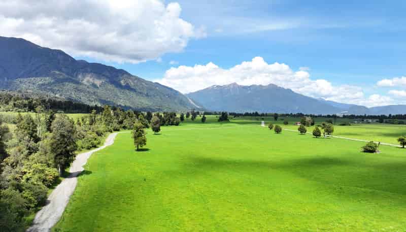 1627 Whataroa Highway, Whataroa