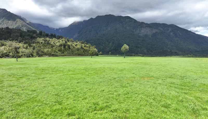 1627 Whataroa Highway, Whataroa