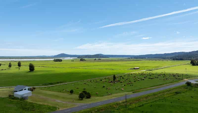 1627 Whataroa Highway, Whataroa