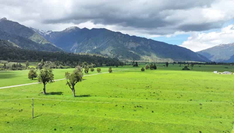 1627 Whataroa Highway, Whataroa
