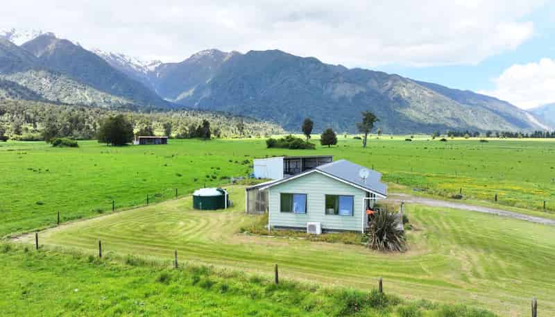 1627 Whataroa Highway, Whataroa