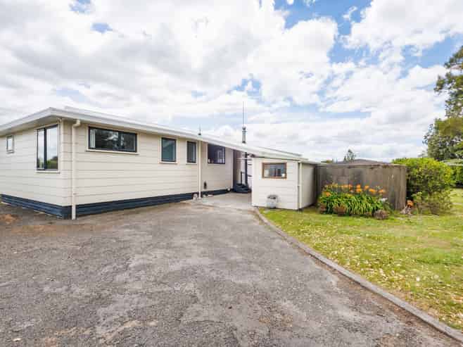 69 Reid Line East, Aorangi