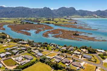 11 Ruataniwha Drive, Collingwood