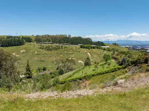 9 Hill Tops Way, Stoke