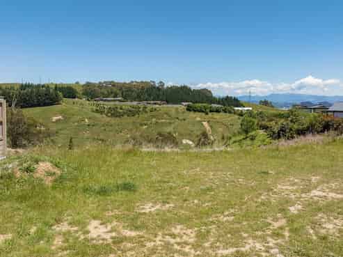 9 Hill Tops Way, Stoke