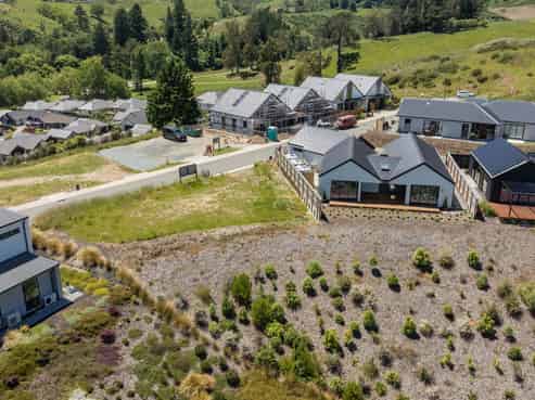 9 Hill Tops Way, Stoke