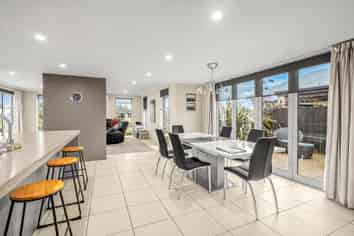 14 Torbay Avenue, Huntingdon/Lake Hood