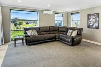 14 Torbay Avenue, Huntingdon/Lake Hood