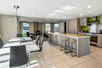 14 Torbay Avenue, Huntingdon/Lake Hood