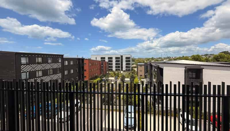 204/25 Potter Avenue, Northcote