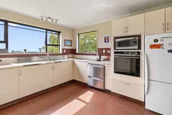 829 Landsborough Road, Claremont