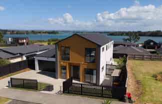 16 Otohikawa Avenue, Glenbrook