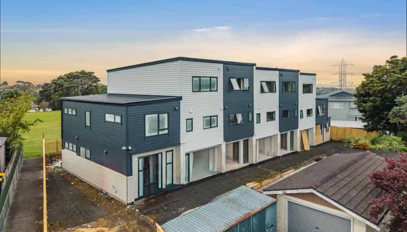 1/22 Cherry Tree Place, Massey