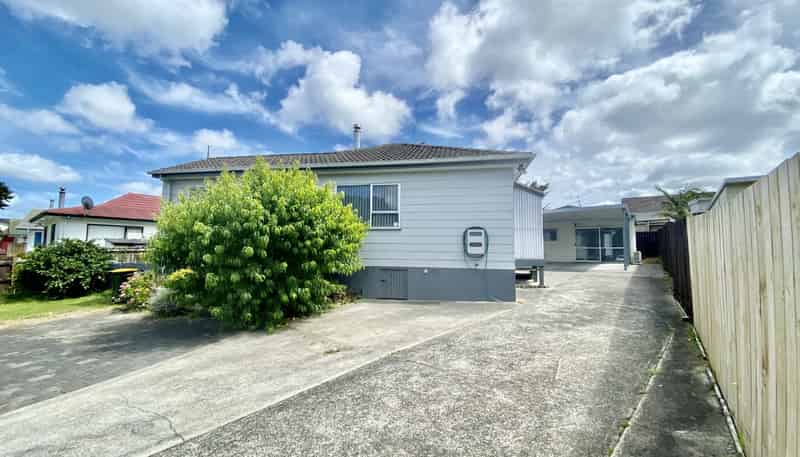 219 Mahia Road, Wattle Downs