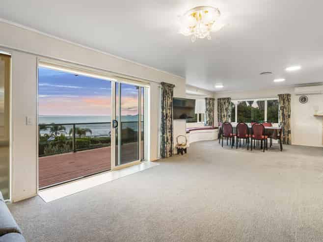 5 Highland Lass Place, Langs Beach