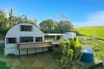 307 Whananaki North Road, Hikurangi