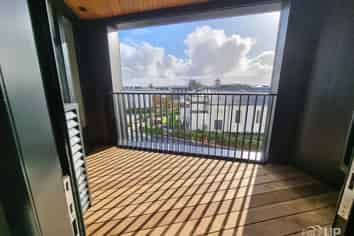 307/2 Launch Road, Hobsonville