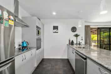 16 Weka Place, Picton