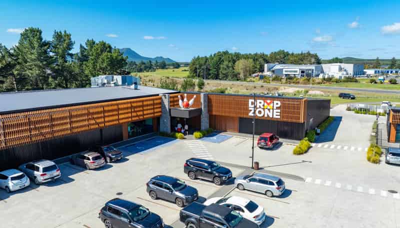 Unit 1/650 Lake Terrace, Wharewaka