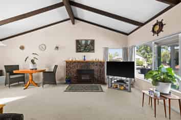 5 Wallace Way, Havelock North