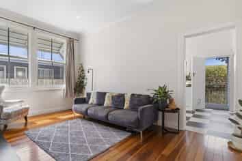 4A Gloucester Road, Mount Maunganui