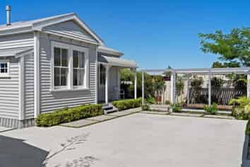 4A Gloucester Road, Mount Maunganui