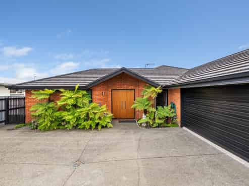 44 Cleghorn Street, Redwoodtown