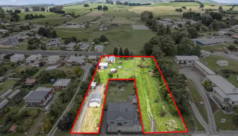 20 and 16 Main Road, Owaka