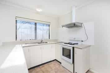 714 Pioneer Highway, Takaro