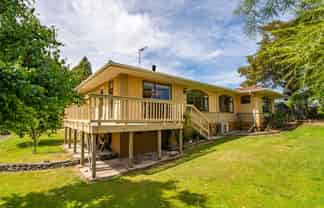 18 Hunt Terrace, WAKEFIELD