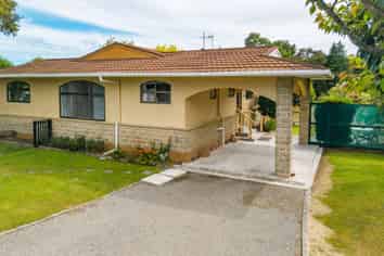 18 Hunt Terrace, WAKEFIELD