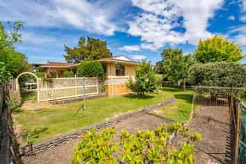 18 Hunt Terrace, WAKEFIELD