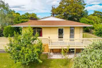 18 Hunt Terrace, WAKEFIELD