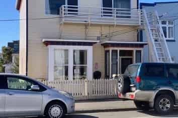 1/27 Constable Street, Newtown