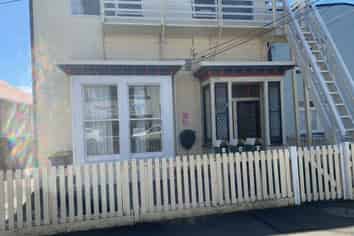 1/27 Constable Street, Newtown