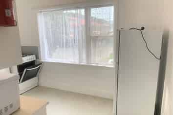 2/33 Constable Street, Newtown