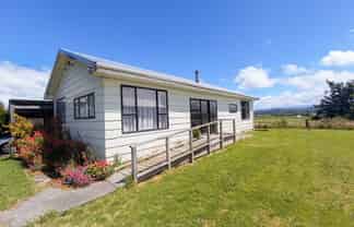 1 Main Road, Tuatapere