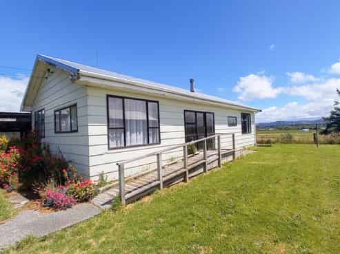 1 Main Road, Tuatapere