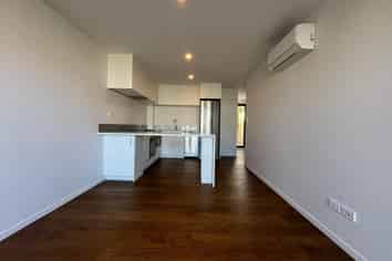 8 TE PUKETOKA LANE, Mangere